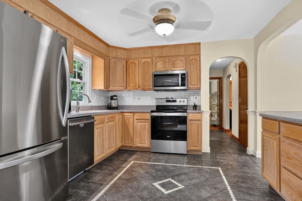 141 Holliston St, Medway MA 02053 photo 7