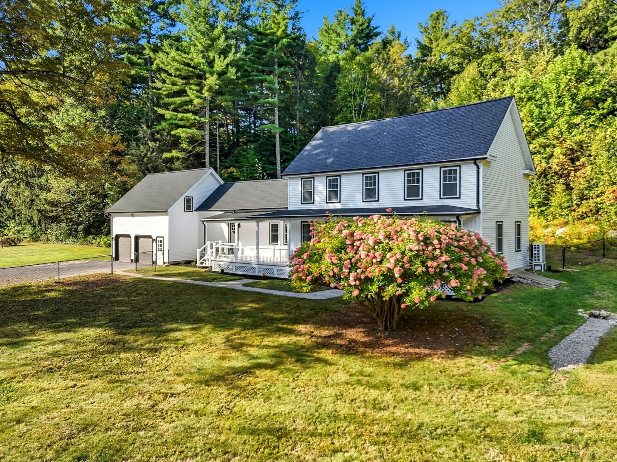 Single Family Residence at 75 Lead Mine Rd, Southampton MA 01073, Southampton, photo 3 of 42
