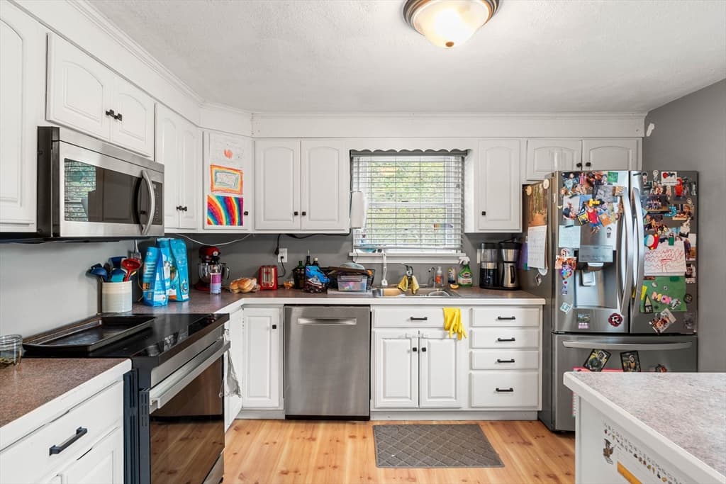8 Windsor Ln, Gloucester MA 01930 photo 7