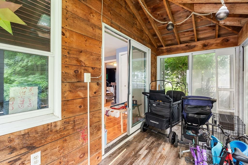 8 Windsor Ln, Gloucester MA 01930 photo 29