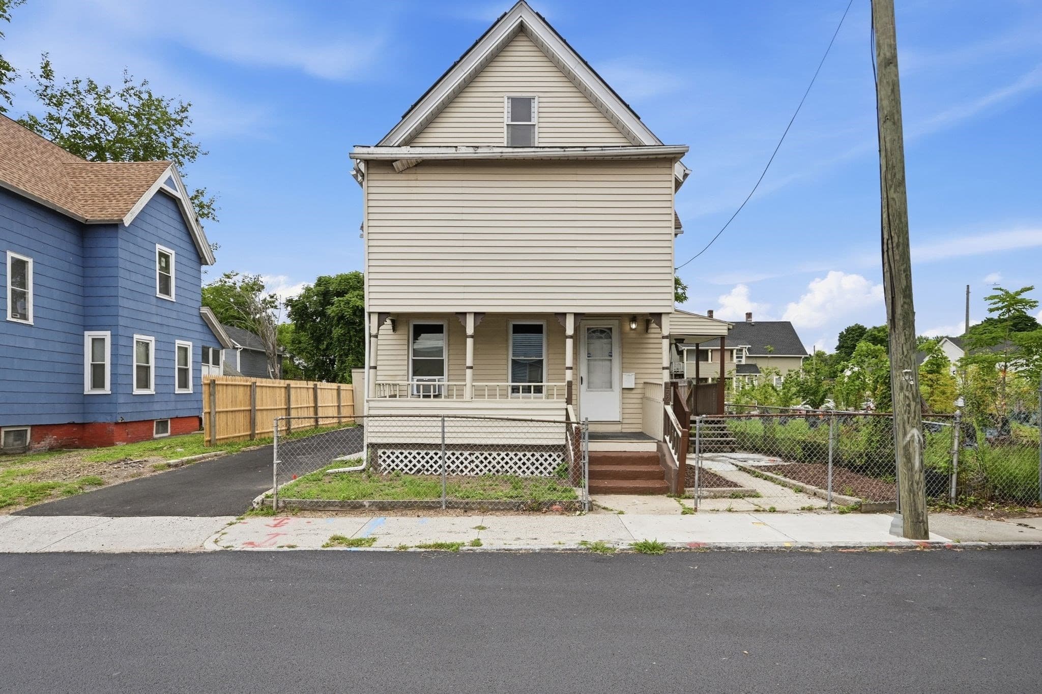 52 Lebanon St, Springfield MA 01109