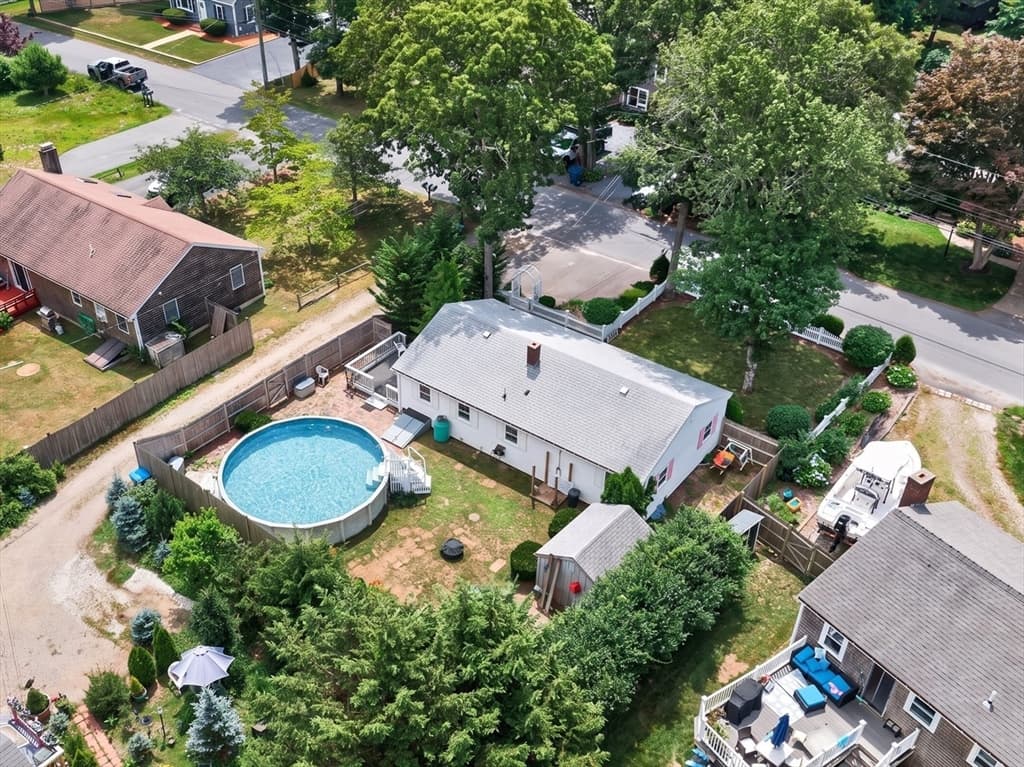 25 Deepwood Dr, Falmouth MA 02536 photo 3