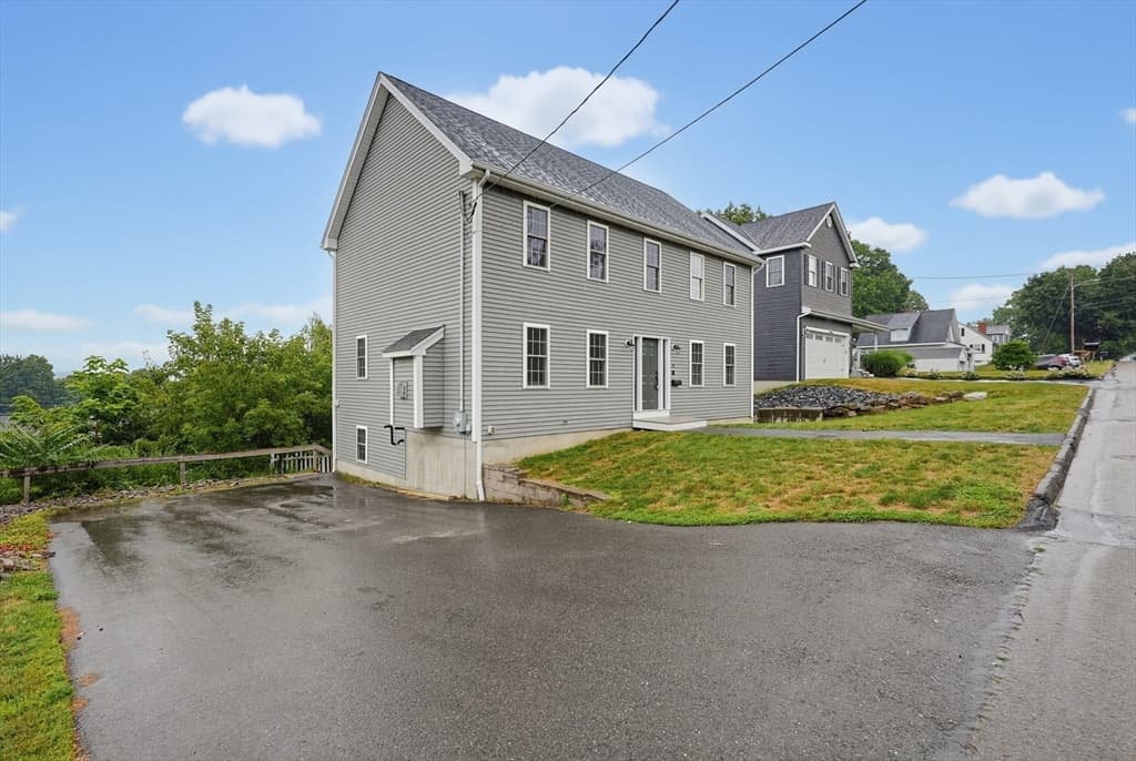 18 Bullard Ave, Worcester MA 01605 photo 2