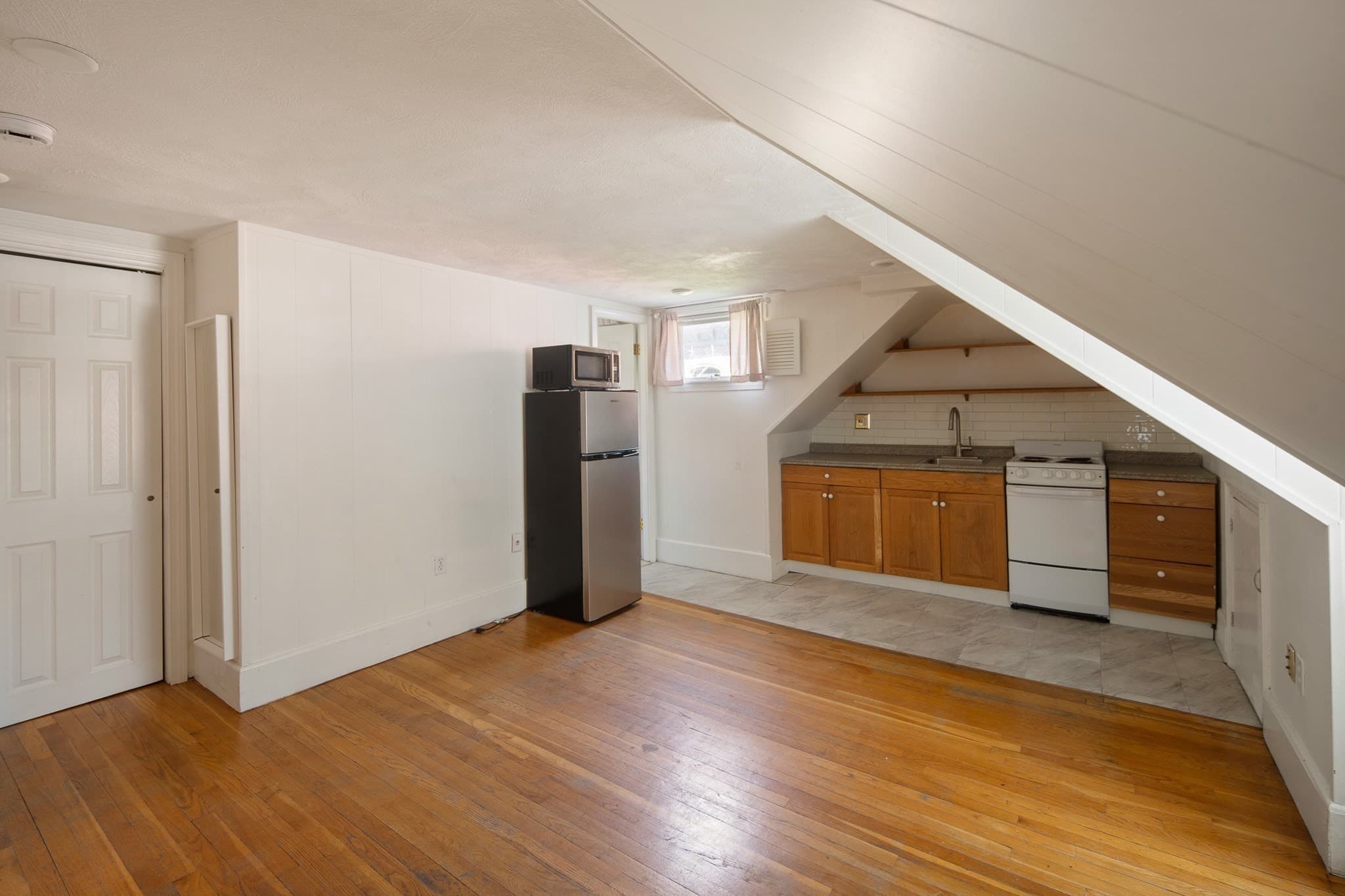 Condominium at 59 Hancock St # 14, Boston MA 02114, photo 4 of 8