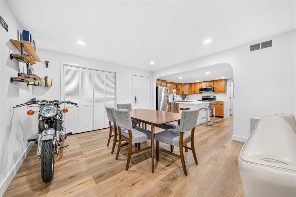 11 Shadowbrook Ln # 22, Milford MA 01757 photo 17