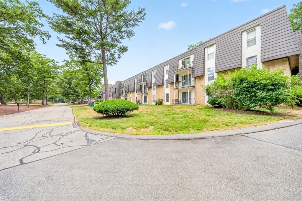 11 Shadowbrook Ln # 22, Milford MA 01757 photo 28