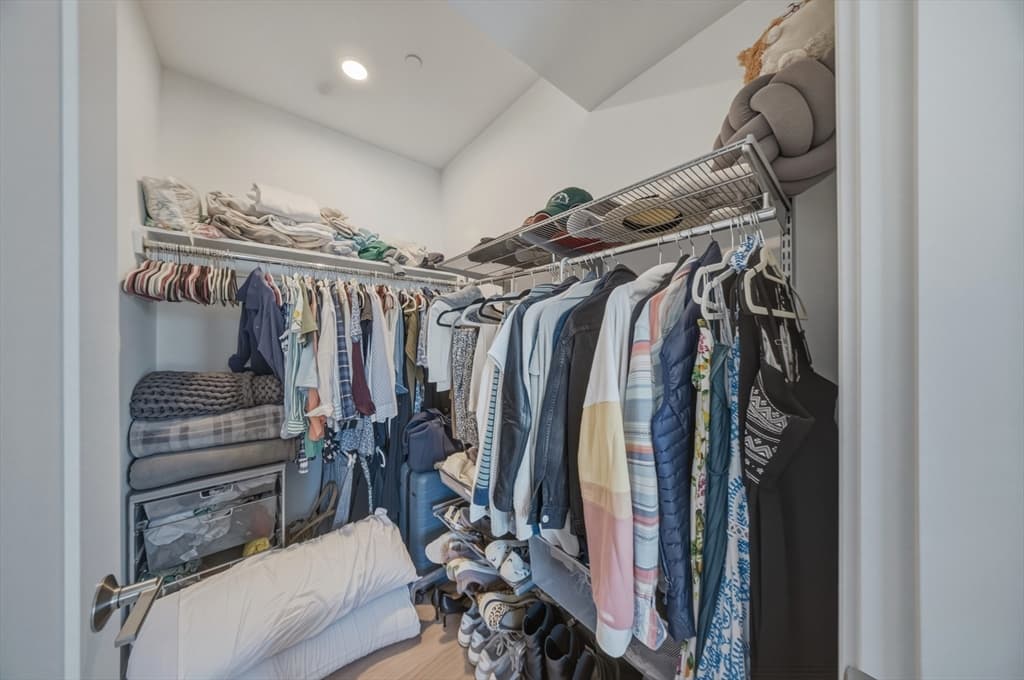 Condominium at 20 W 5th St # 3I, Boston MA 02127, Boston, photo 12 of 36