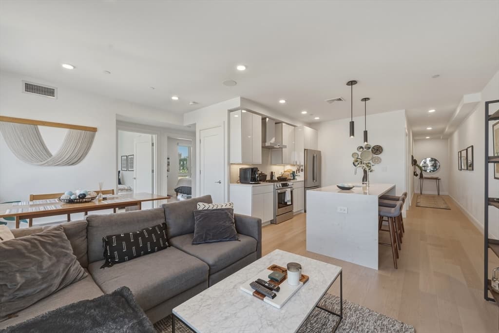 Condominium at 20 W 5th St # 3I, Boston MA 02127, Boston, photo 3 of 36