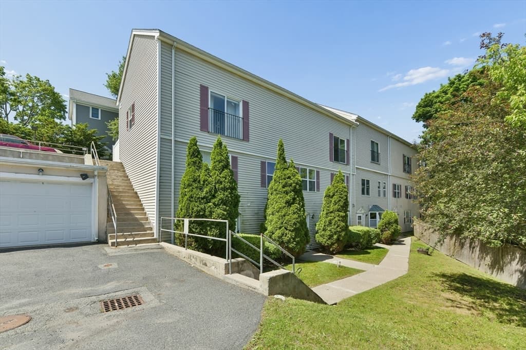 110 Coolidge Hill Rd # 2, Watertown MA 02472 photo 17