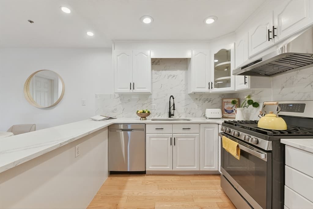 110 Coolidge Hill Rd # 2, Watertown MA 02472 photo 7