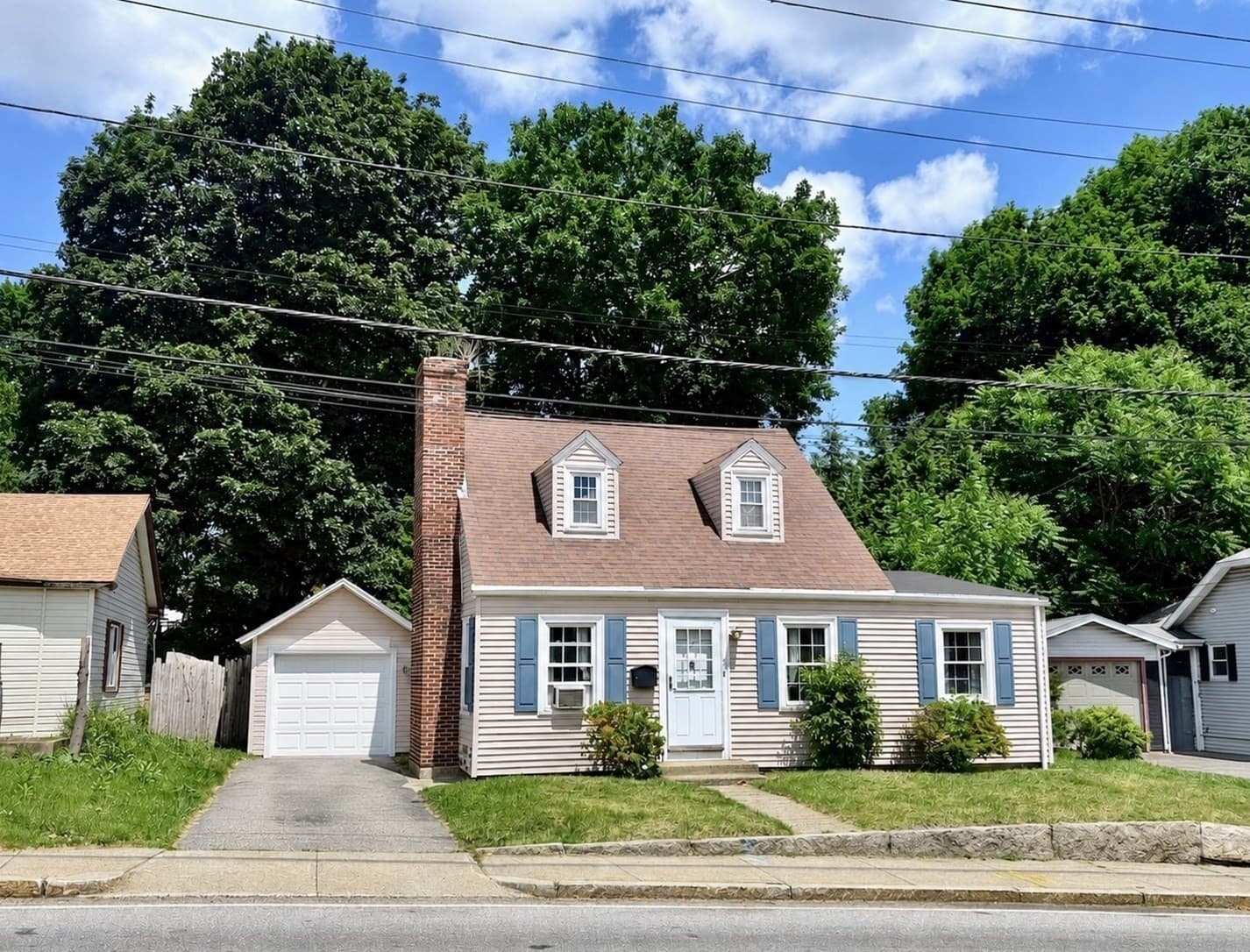Single Family Residence at 5 Canal St, Millbury MA 01527, photo 2 of 28