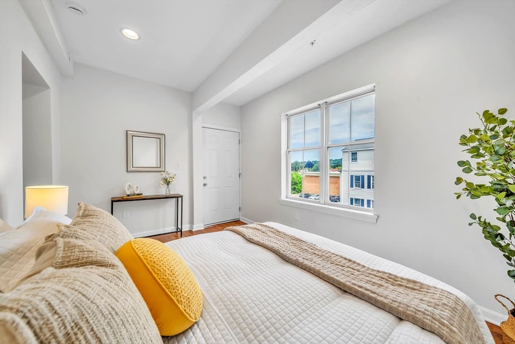 257 Pleasant St # 7, Worcester MA 01609 photo 13