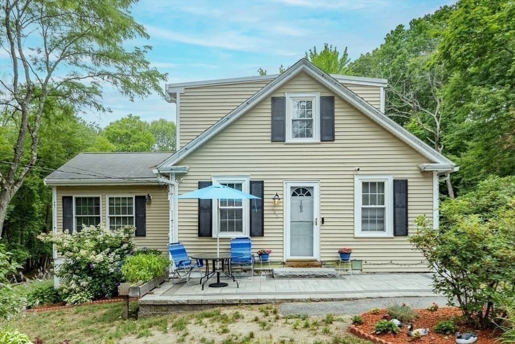 165 Astle St, Tewksbury MA 01876 photo 3