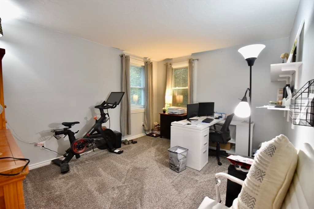9 Maid Marion St, Oxford MA 01540 photo 23
