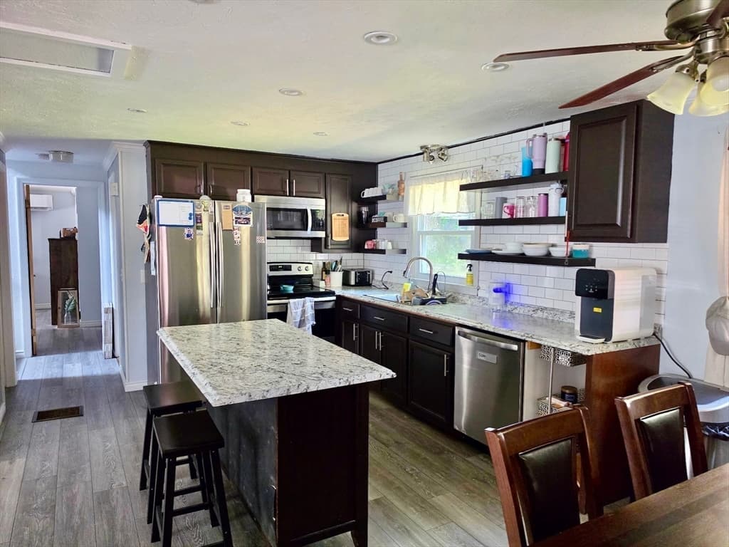 9 Maid Marion St, Oxford MA 01540 photo 10