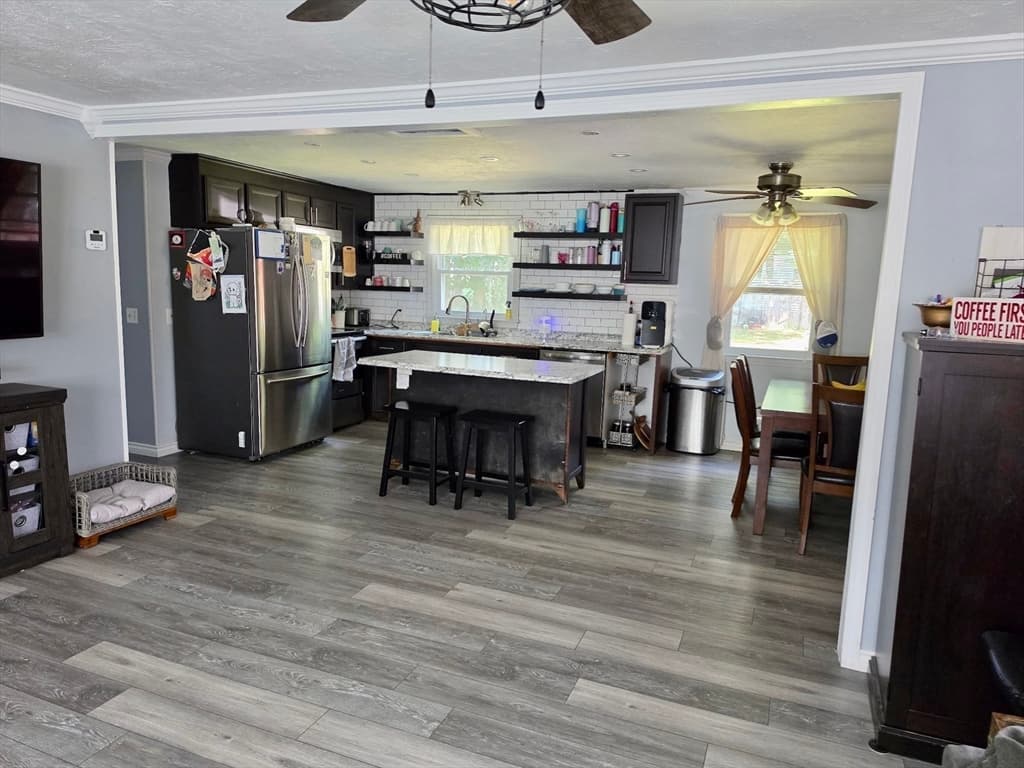 9 Maid Marion St, Oxford MA 01540 photo 8
