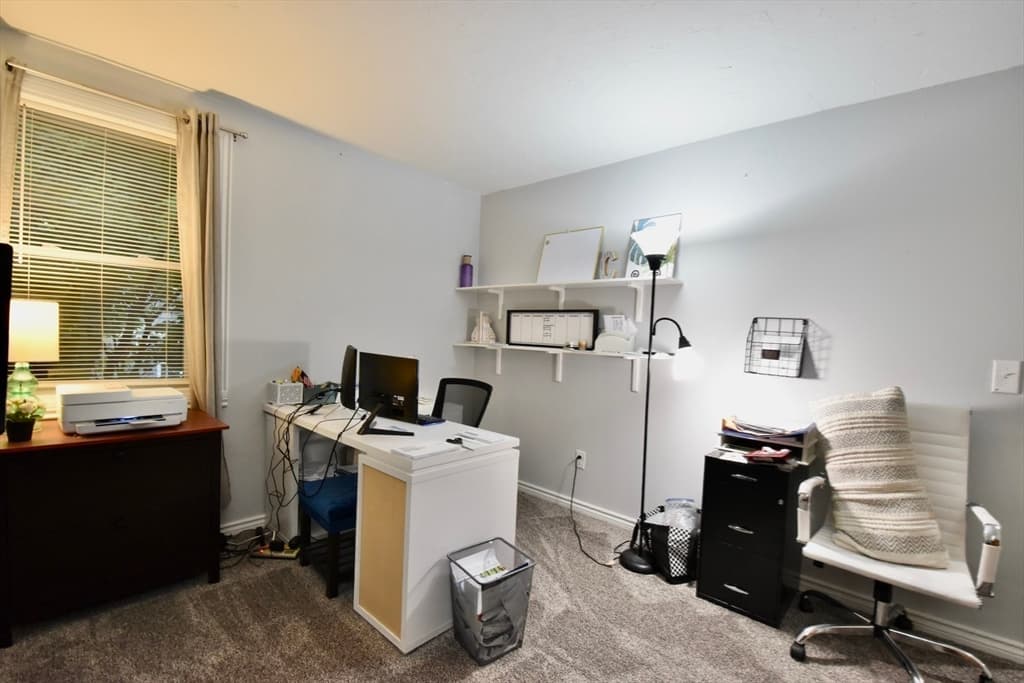 9 Maid Marion St, Oxford MA 01540 photo 25