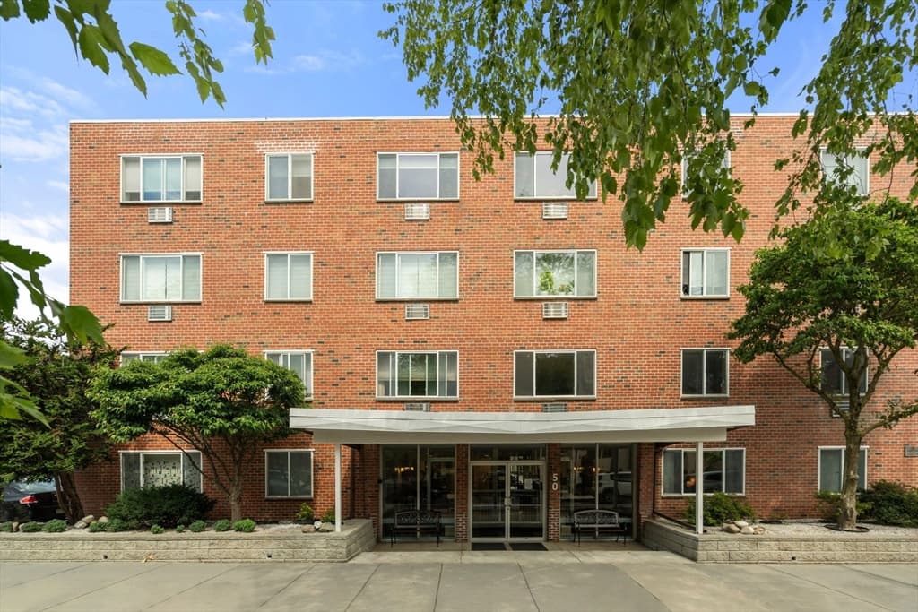 50 Green Street # 401, Brookline MA 02446