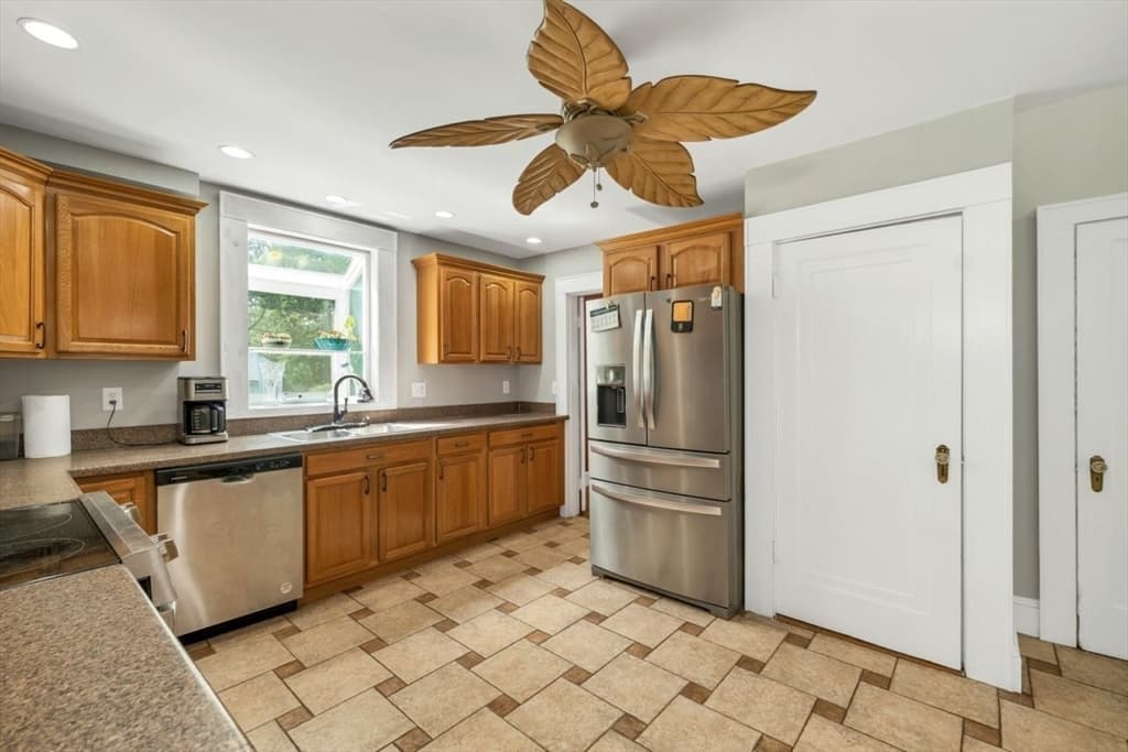 3 Forest St, Wilmington MA 01887 photo 8