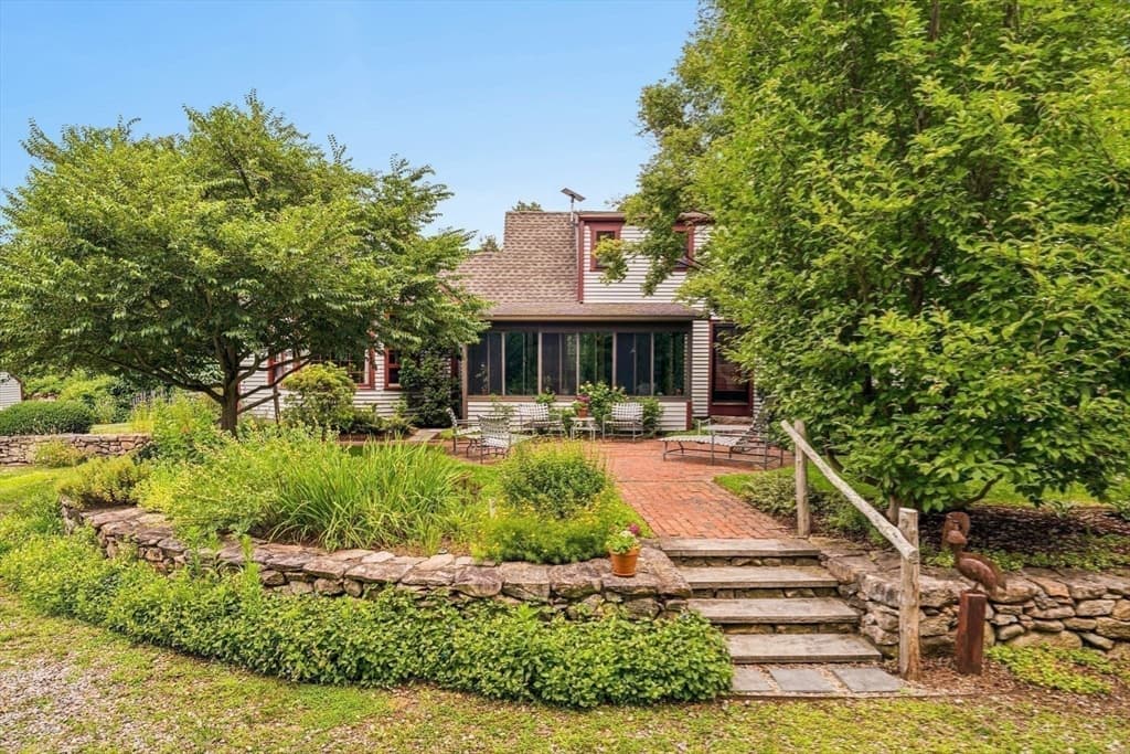 200 Bakerville Rd, Dartmouth MA 02748