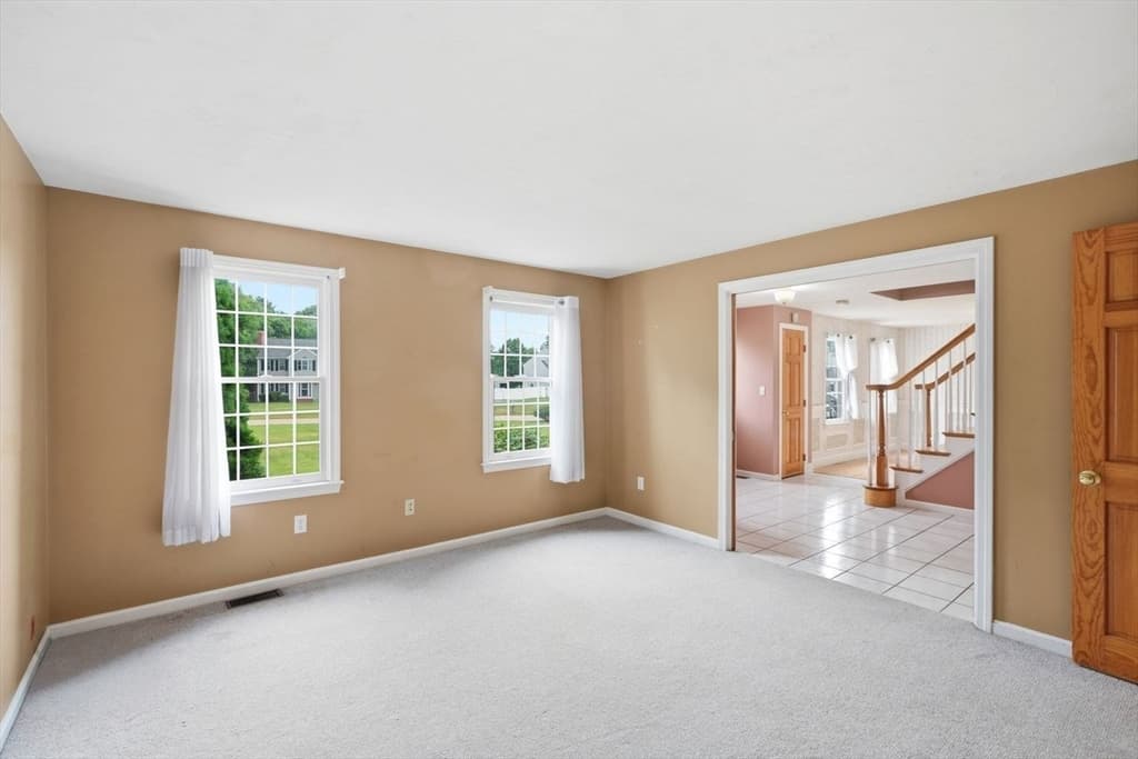 7 Rising Sun Ln, West Bridgewater MA 02379 photo 4
