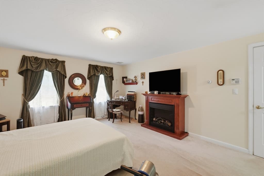 301 Winch St, Framingham MA 01701 photo 25
