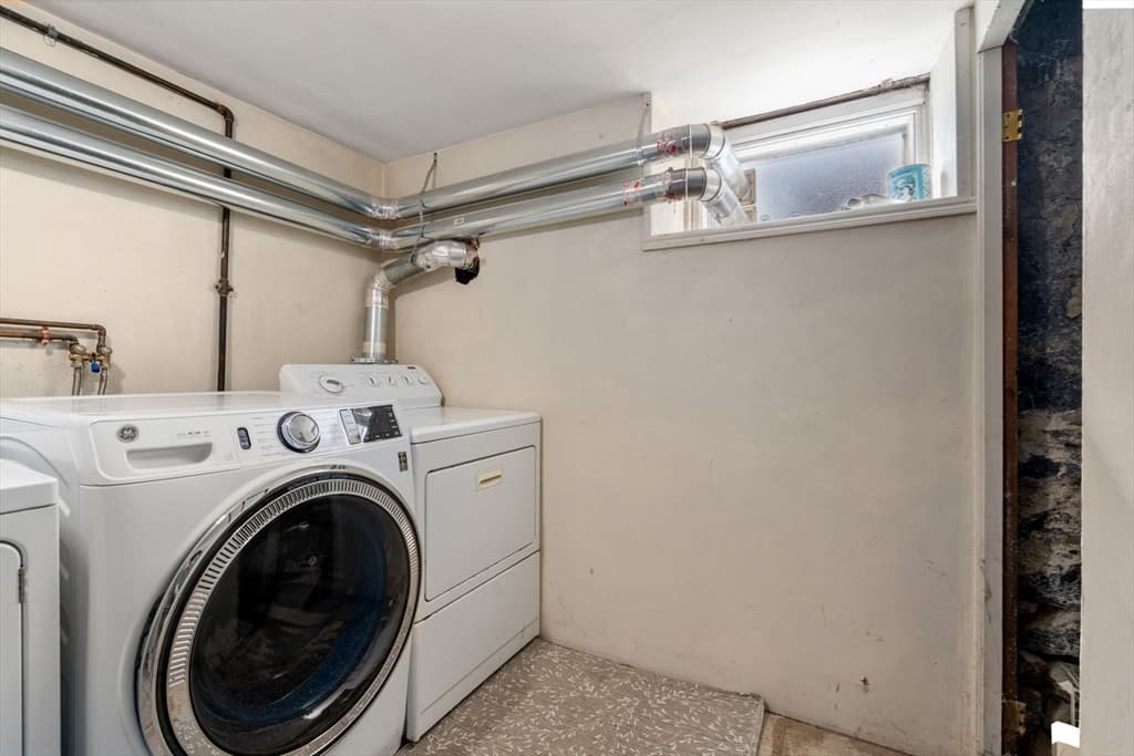 26 Hinckley St # 1, Boston MA 02125 photo 17