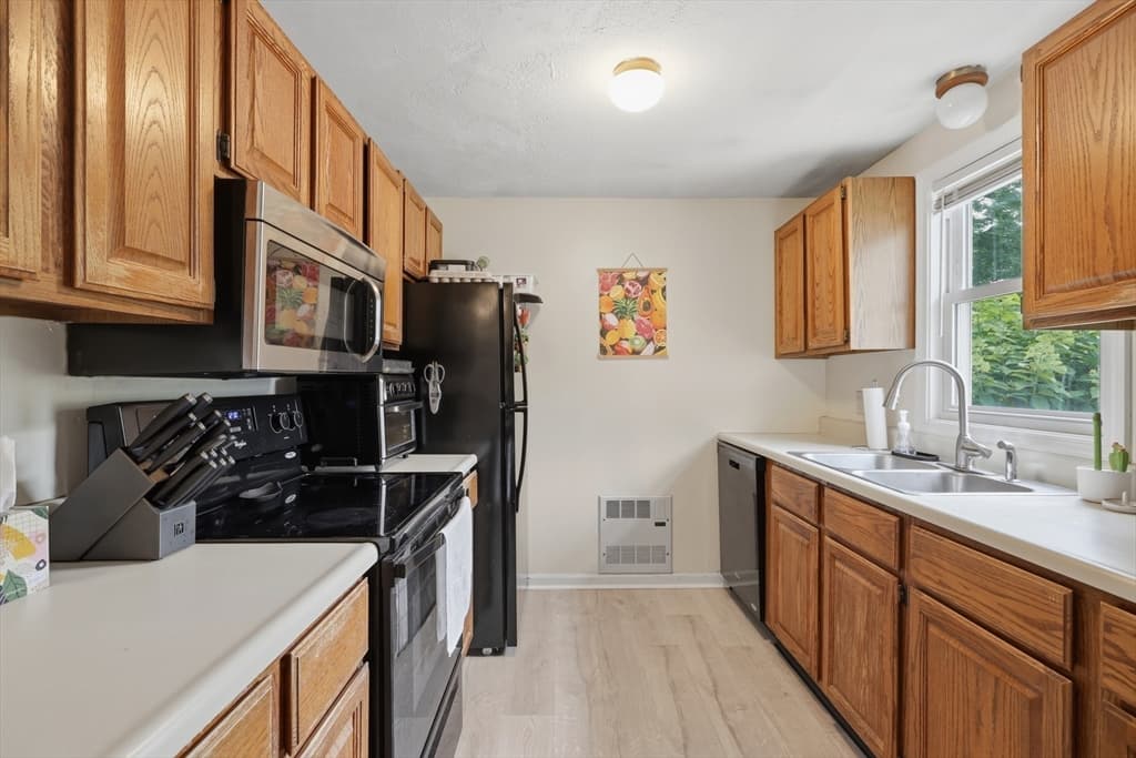 212 Bayberry Hill Lane # 212, Leominster MA 01453 photo 6
