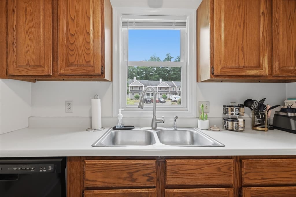 212 Bayberry Hill Lane # 212, Leominster MA 01453 photo 9
