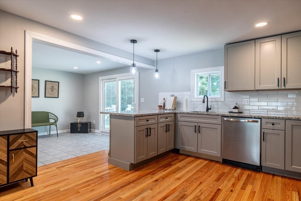 13 Curley Dr, Hudson MA 01749 photo 14