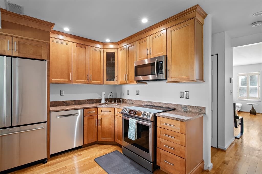 82 Captains Row # 82, Chelsea MA 02150 photo 6