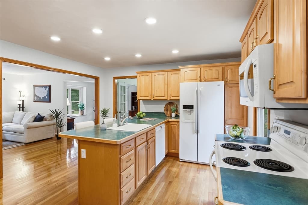 Single Family Residence at 32 Shaker Lane, Littleton MA 01460, Littleton, photo 16 of 35