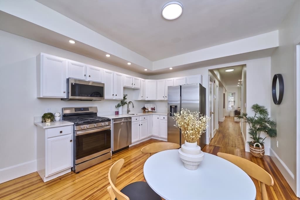 Condominium at 363 Cardinal Medeiros Ave # 363, Cambridge MA 02141, Cambridge, photo 6 of 20