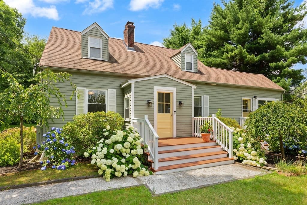 Single Family Residence at 335 Moosehill Road, Walpole MA 02032, Walpole, photo 2 of 30