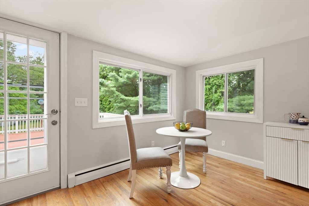 Single Family Residence at 335 Moosehill Road, Walpole MA 02032, Walpole, photo 5 of 30
