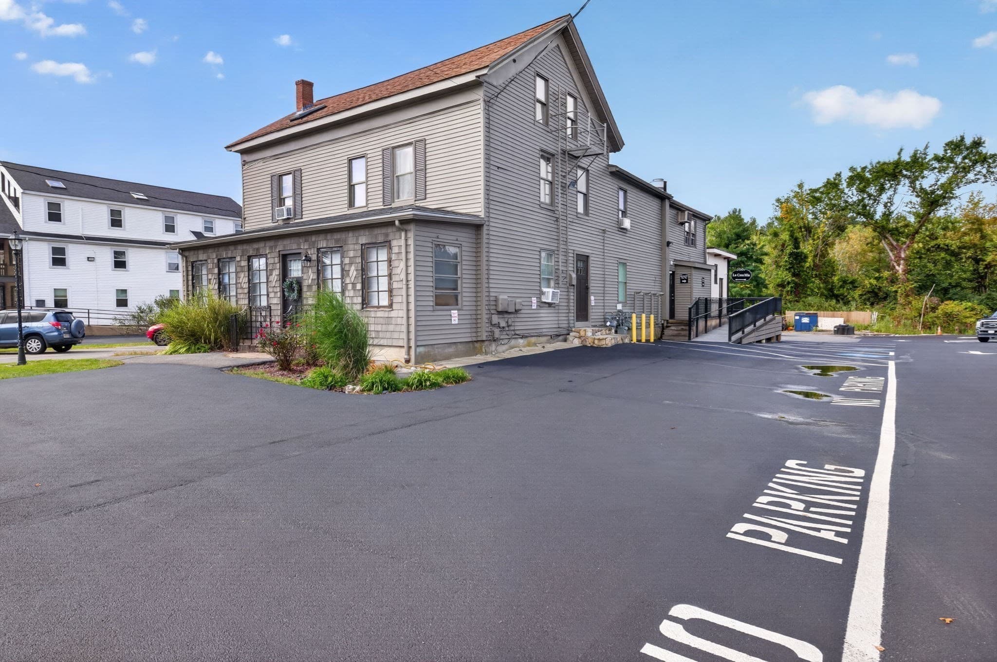 4 Family at 826 Broadway, Raynham MA 02767, photo 4 of 37
