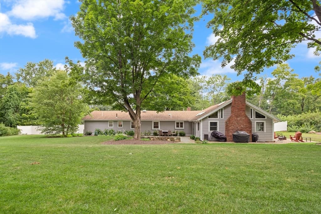 9 Wild Rose Dr, Andover MA 01810 photo 2