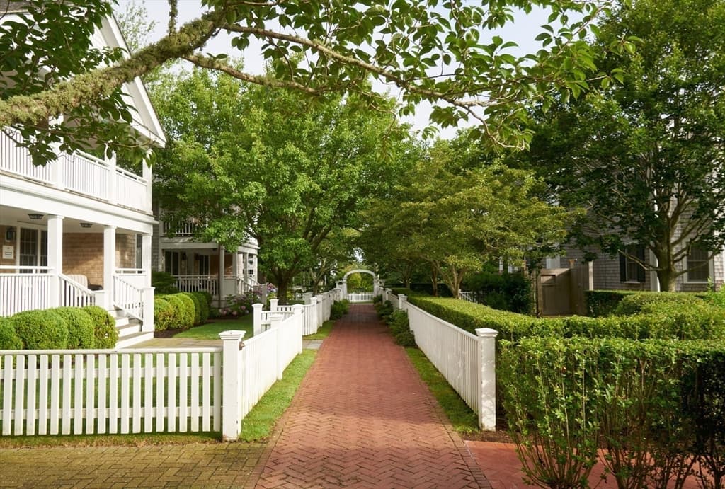 131 North Water St-Collins Cottage # 22, Edgartown MA 02539 photo 3
