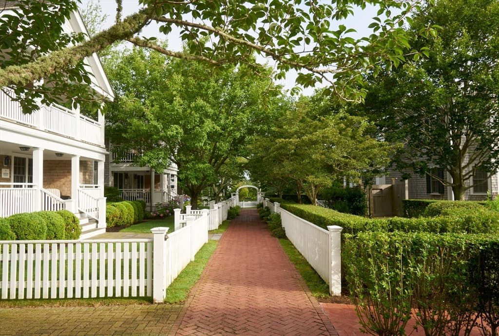 131 North Water St-Huxford Cottage # 94, Edgartown MA 02539 photo 2