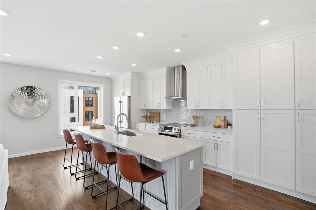 267 Old Colony # 501, Boston MA 02127 photo 5
