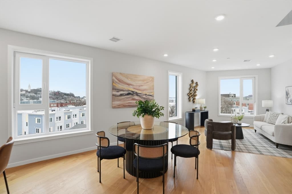 Condominium at 267 Old Colony # 606, Boston MA 02127, Boston, photo 6 of 36