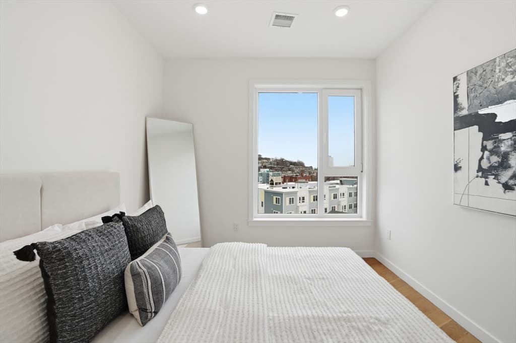 Condominium at 267 Old Colony # 606, Boston MA 02127, Boston, photo 24 of 36