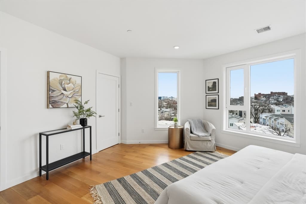 Condominium at 267 Old Colony # 606, Boston MA 02127, Boston, photo 18 of 36