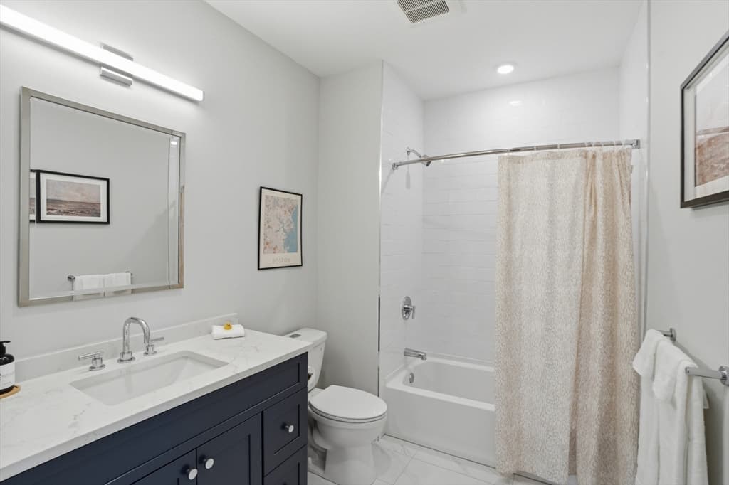 Condominium at 267 Old Colony # 606, Boston MA 02127, Boston, photo 15 of 36