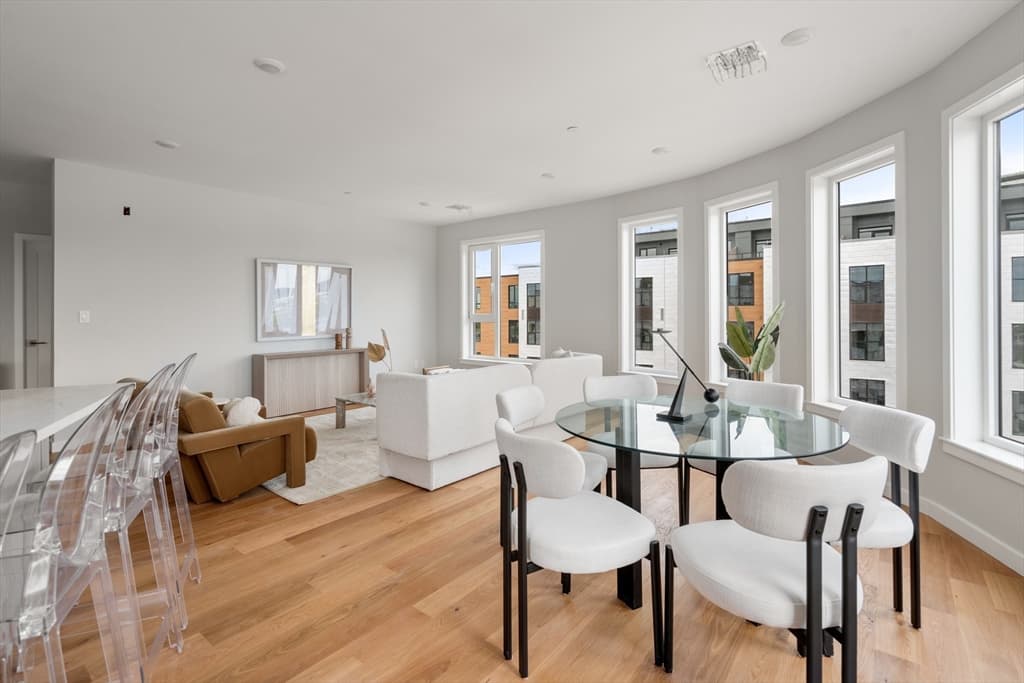 267 Old Colony # 404, Boston MA 02127 photo 9