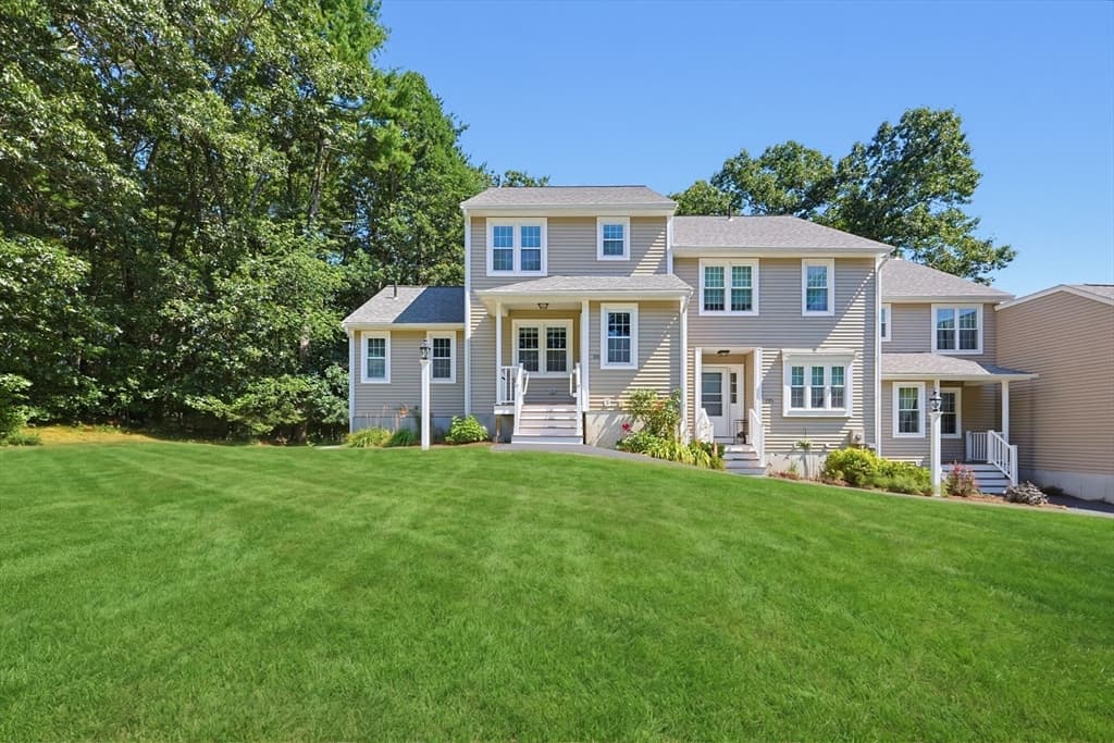 206 Laurelwood Dr # 206, Hopedale MA 01747