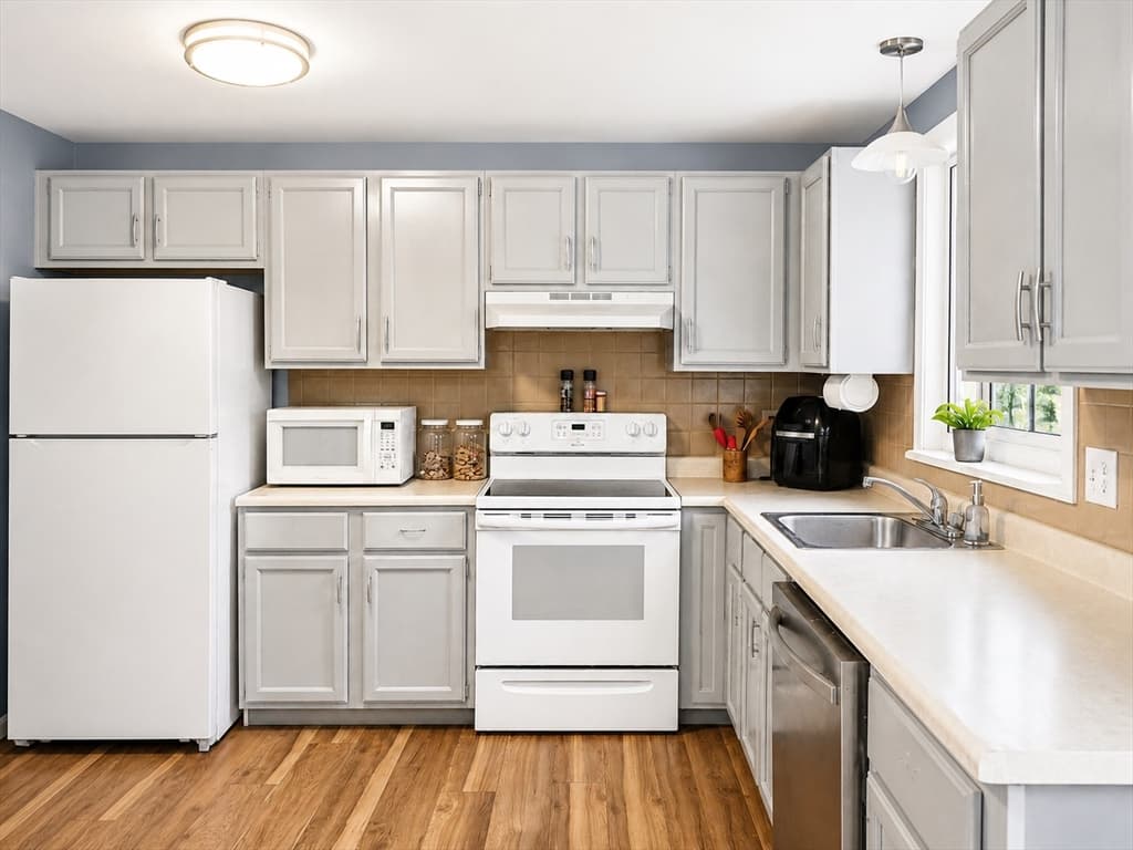 39 Bayview, Taunton MA 02780 photo 2