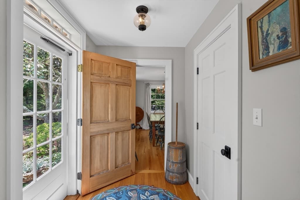 205 Meetinghouse Way, Edgartown MA 02539 photo 2