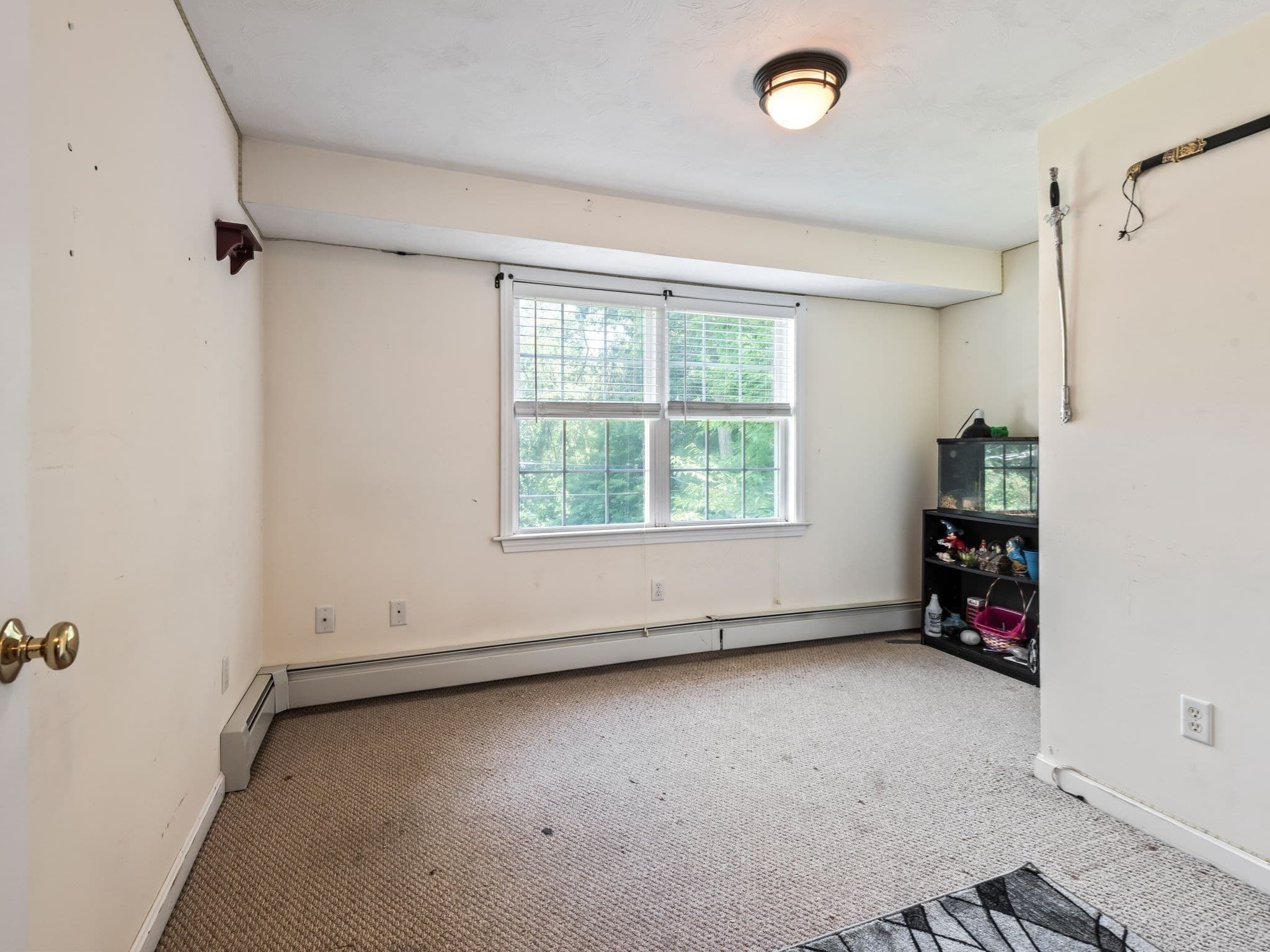 Single Family Residence at 4 Commonwealth Ave, Auburn MA 01501, Auburn, photo 23 of 40