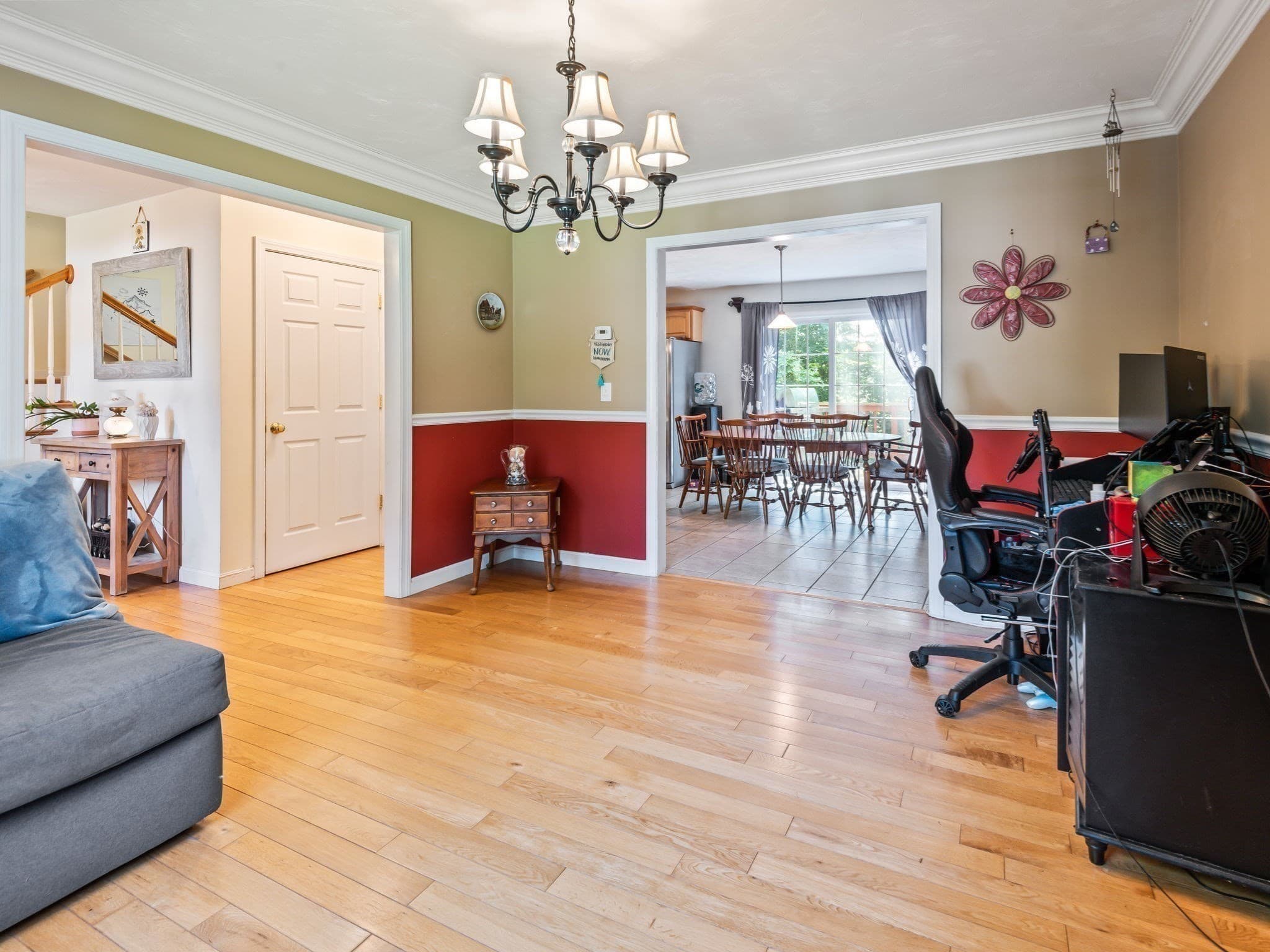 Single Family Residence at 4 Commonwealth Ave, Auburn MA 01501, Auburn, photo 17 of 40